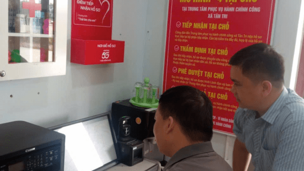 XÃ TÂN TRI ĐẨY MẠNH HỖ TRỢ NGƯỜI DÂN THỰC HIỆN THỦ TỤC HÀNH CHÍNH TRỰC TUYẾN