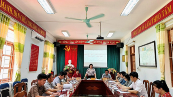 Ủy ban nhân dân xã Tân Tri họp thường kỳ tháng 7 năm 2025