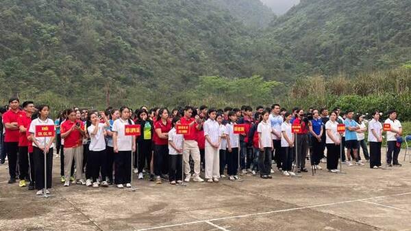 XÃ TÂN TRI SÔI NỔI NGÀY CHẠY OLYMPIC VÀ KHAI MẠC GIẢI THỂ THAO CÁN BỘ LÃNH ĐẠO LẦN THỨ NHẤT