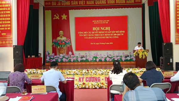 ĐẢNG ỦY XÃ TÂN TRI CÔNG BỐ CÁC QUYẾT ĐỊNH VỀ SẮP XẾP MÔ HÌNH TỔ CHỨC ĐẢNG THEO QUY ĐỊNH SỐ 208-QĐ/TW